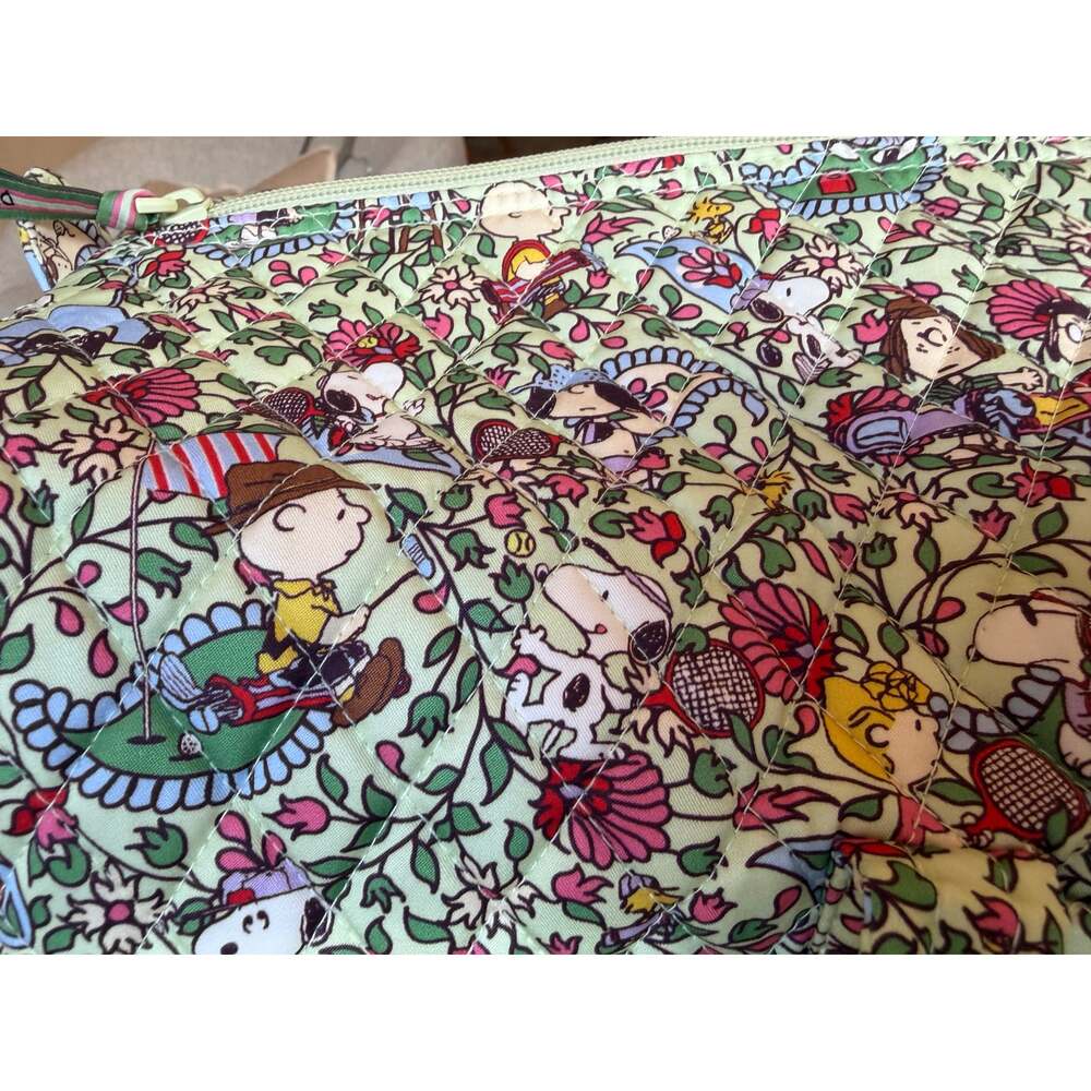 Vera Bradley NEW Snoopy Peanuts Country Club Large Original Duffel Bag Golf